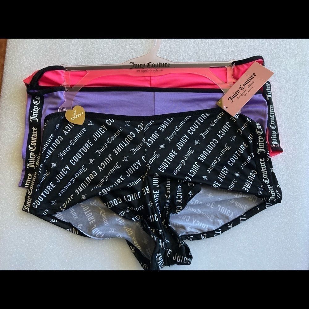 NWT juicy Couture cheeky panties: 1x
Pack of 3